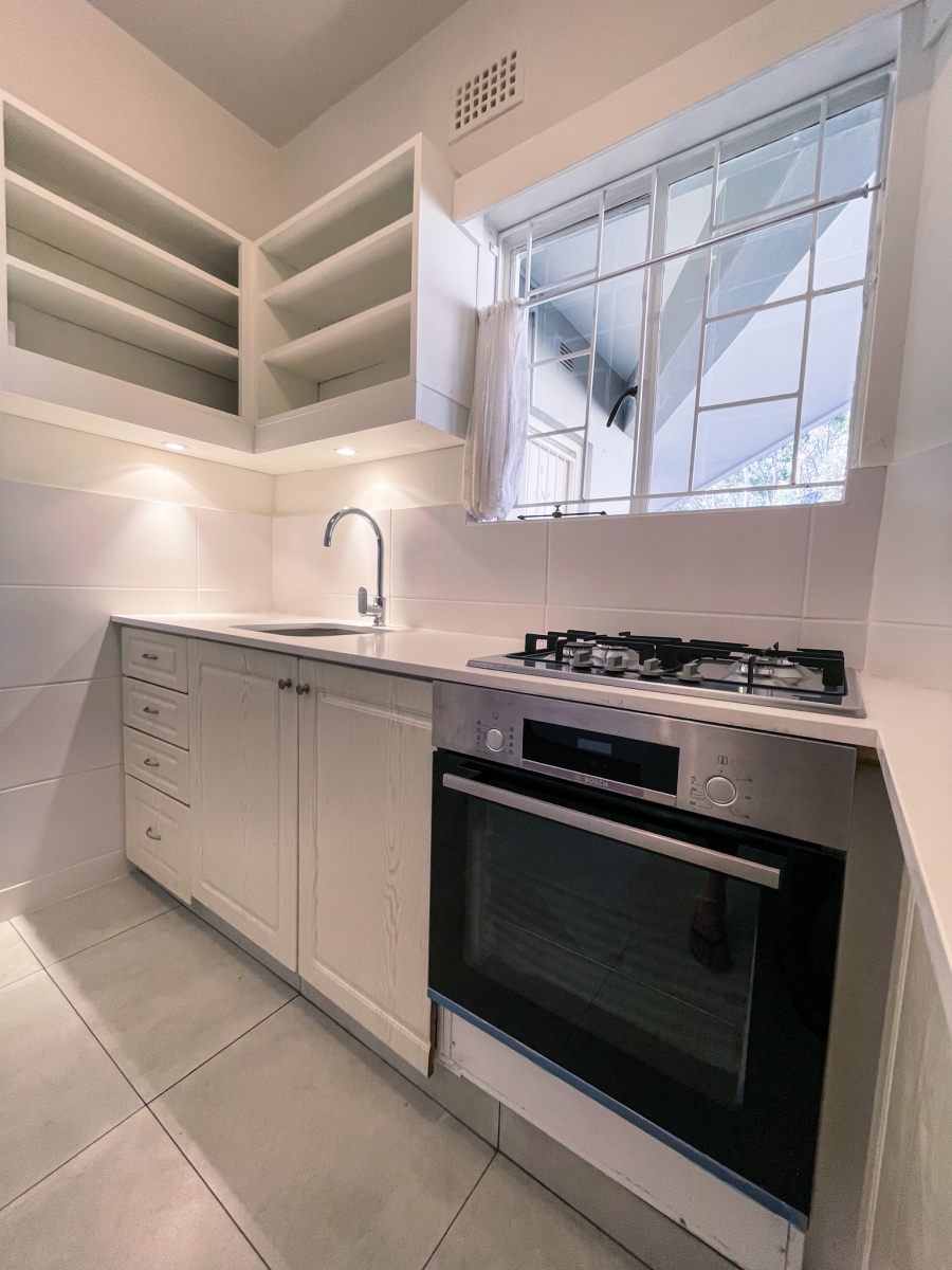To Let 0 Bedroom Property for Rent in Sea Point Western Cape